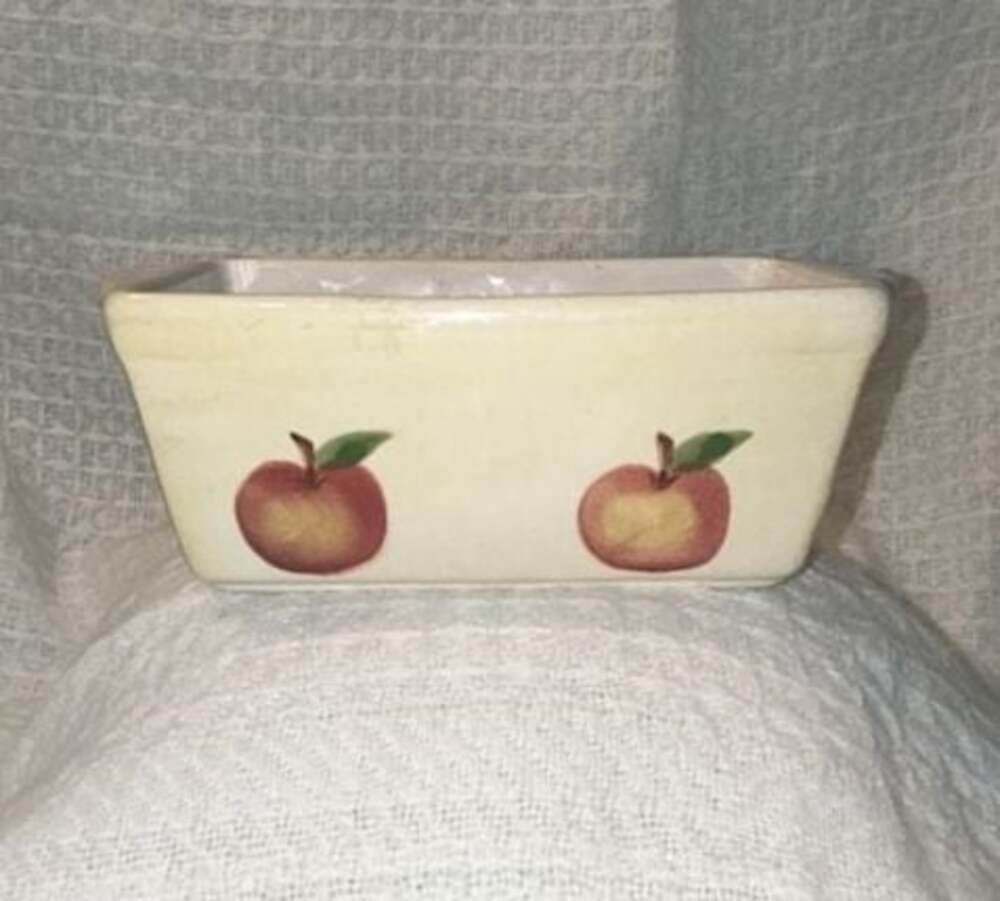 Garden Ridge Ceramic Apple Motif Loaf Pan Baking Dish